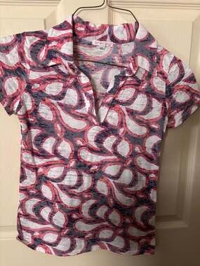 Before + Again USA Abstract Print Short Sleeve V-Neck Polo Shirt Pink Grey Size